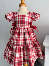 Cargar imagen en el visor de la galería, VESTIDO ISA CUADROS ROJOS
