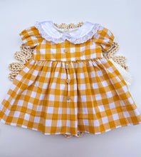 Cargar imagen en el visor de la galería, VESTIDO ESPAÑOL AURA / CUADROS AMARILLO
