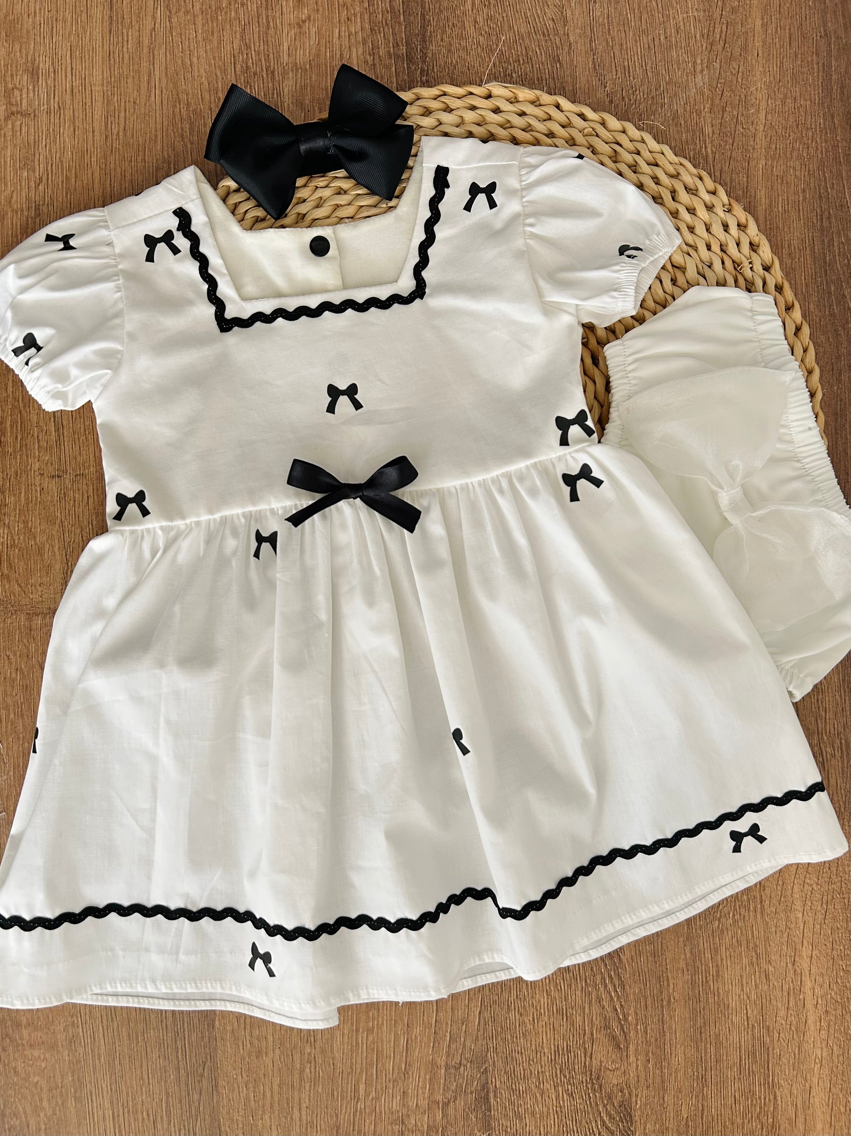 SET VESTIDO COQUETTE TRES PIEZAS REF 1289.