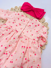 Cargar imagen en el visor de la galería, Flower Romper Bebé
