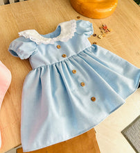 Cargar imagen en el visor de la galería, VESTIDO ESPAÑOL CUELLLO BEBE
