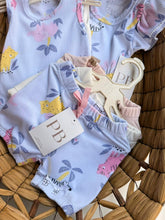 Cargar imagen en el visor de la galería, SET NIÑA 9 PIEZAS BODY MANGA BOLERO + SHORT + CAMISILLAS REF 1926
