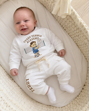 Cargar imagen en el visor de la galería, SET TRES PIEZAS JOGGER TEDDY
