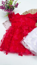 Cargar y reproducir el video en el visor de la galería, VESTIDO MARIPOSA BLANCO REF 9010
